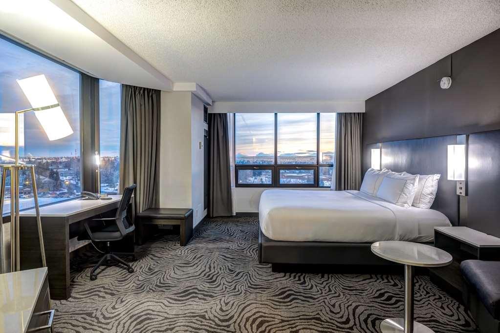 ホテル Doubletree By Hilton Calgary North 部屋 写真